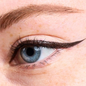 L'Oréal Paris Haute Precision wodoodporny płynny eyeliner w pisaku 020 Brown Leather / Brun Leather 1 ml