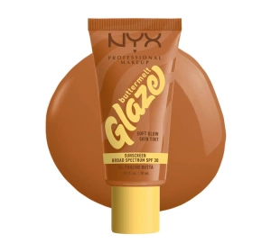NYX Professional Makeup Buttermelt Glaze podkład w kremie SPF30 06 Praline Butta 30 ml 