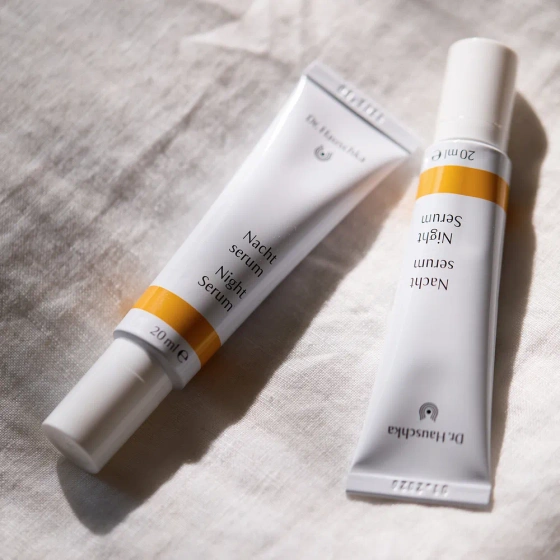 Dr. Hauschka Night Serum regenerujące serum do twarzy na noc 20 ml