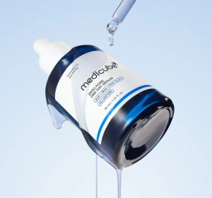 Medicube Zero Pore One Day Serum minimalizujące widoczność porów serum do twarzy do skóry tłustej mieszanej i problematycznej 30 ml
