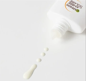 Garnier Ambre Solaire anti-dark spots Super UV fluid do twarzy przeciw przebarwieniom SPF50+ 40ml
